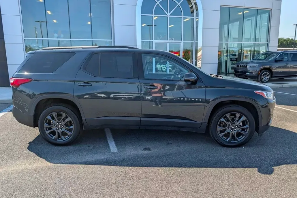 2019 Chevrolet Traverse RS photo 1