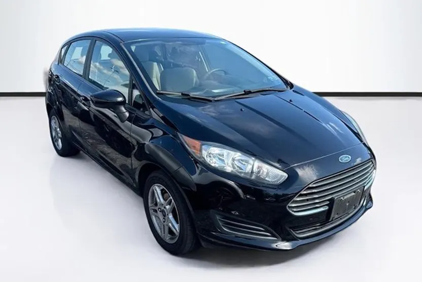 2018 Ford Fiesta SE photo 1