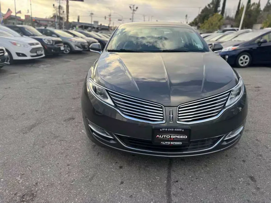 2015 Lincoln MKZ Hybrid photo 2