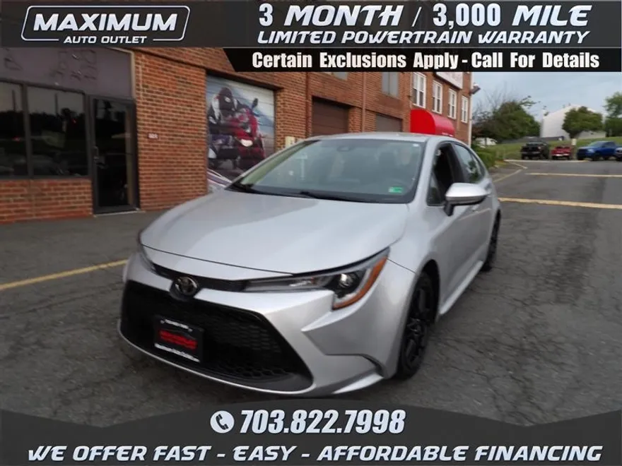 2021 Toyota Corolla LE photo 1