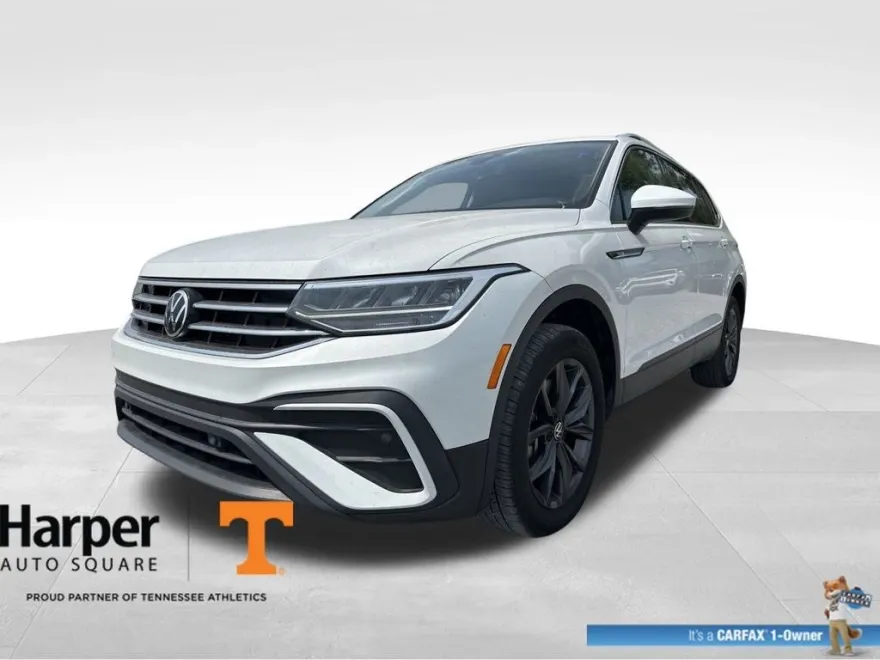 2023 Volkswagen Tiguan SE photo 1