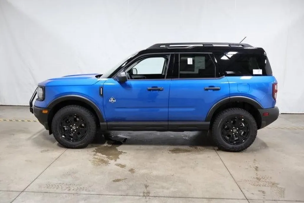 2025 Ford Bronco Sport Outer Banks photo 1