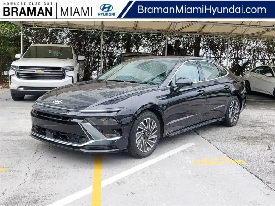 2025 Hyundai Sonata Hybrid SEL photo 1