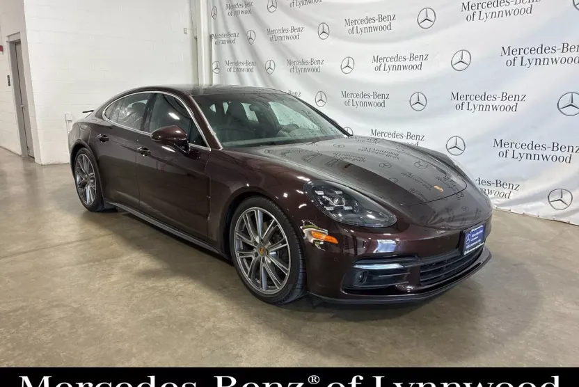 2020 Porsche Panamera 4 photo 1