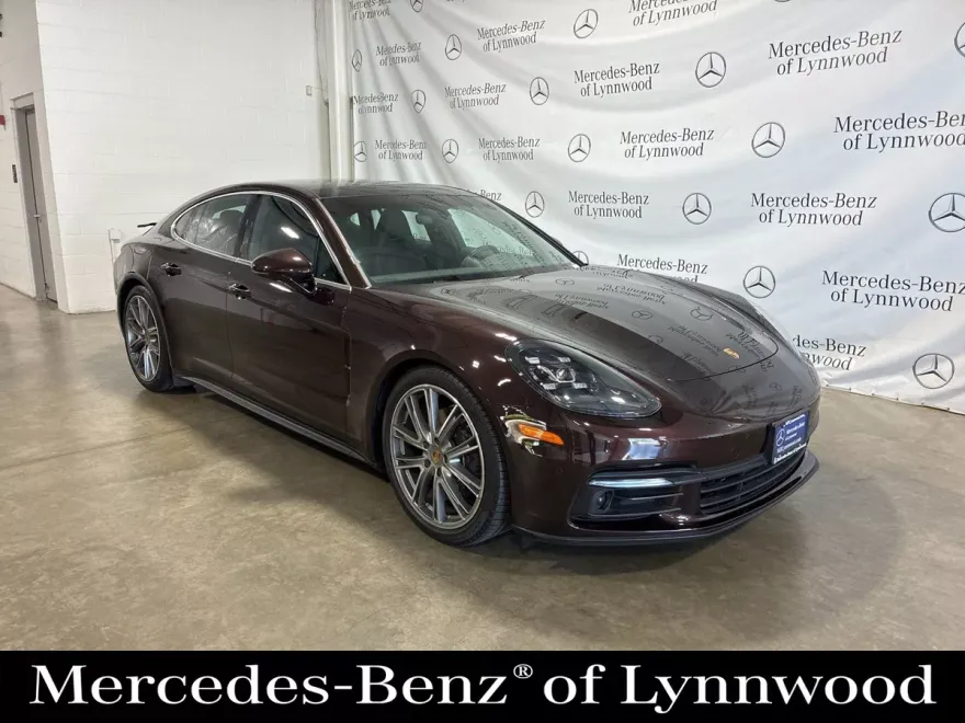 2020 Porsche Panamera 4 photo 1