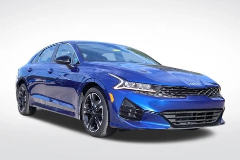 2023 Kia K5 GT-Line photo 1