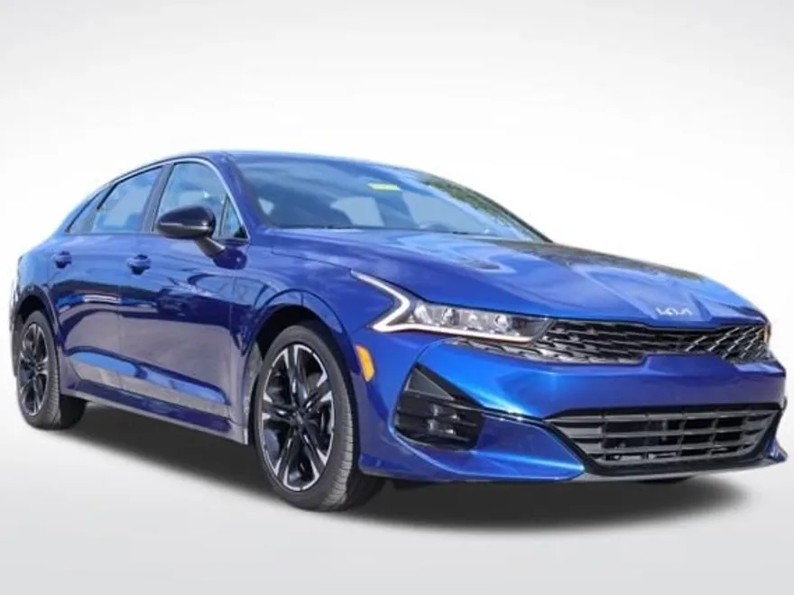 2023 Kia K5 GT-Line photo 1