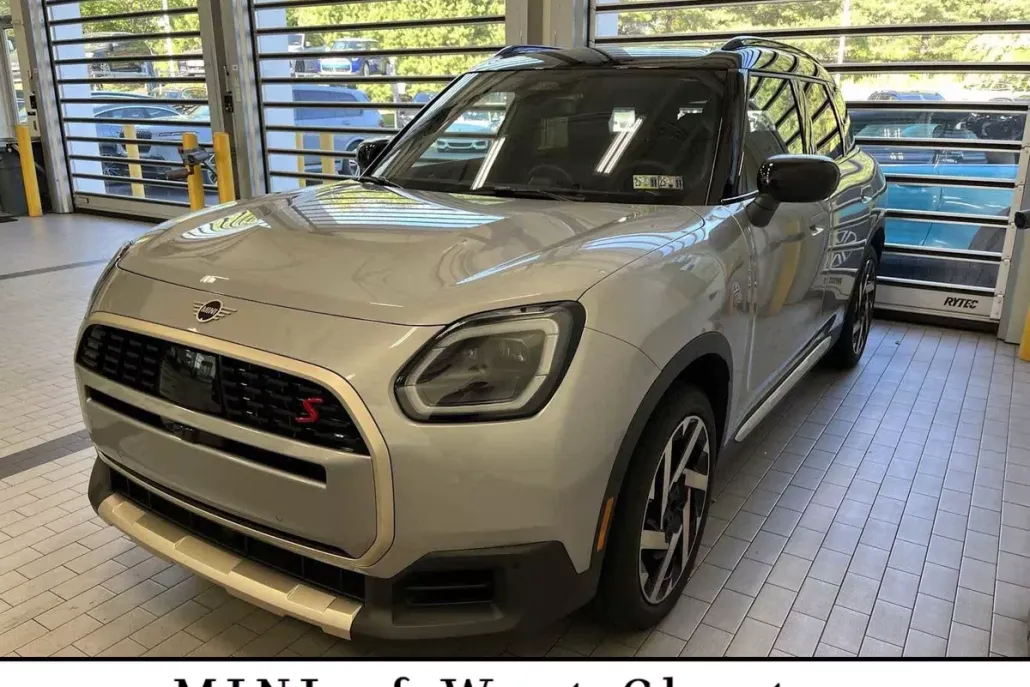 2025 Mini Cooper S ALL4 photo 1