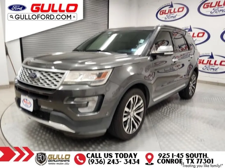 2017 Ford Explorer Platinum photo 1