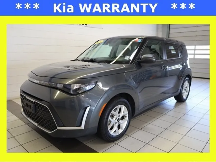 2023 Kia Soul LX photo 1