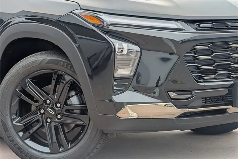 2025 Chevrolet Trax ACTIV photo 1