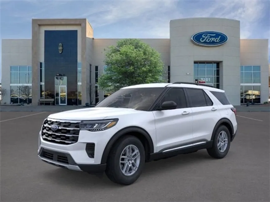 2025 Ford Explorer photo 1