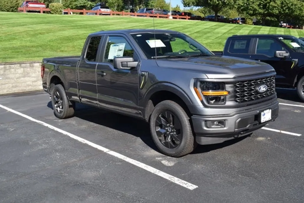 2025 Ford F-150 STX photo 1
