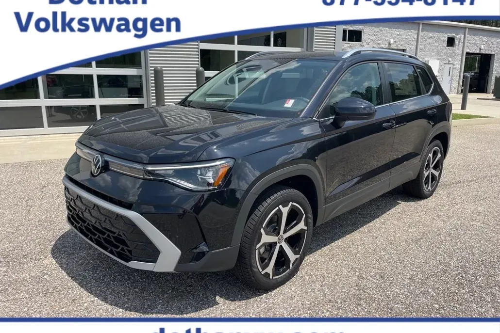 2025 Volkswagen Taos SEL photo 1