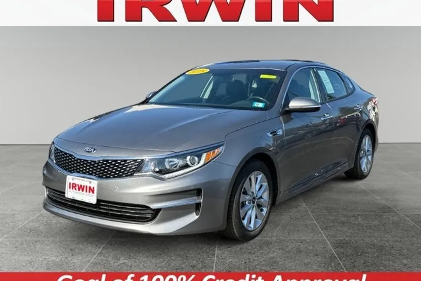 2018 Kia Optima EX photo 1