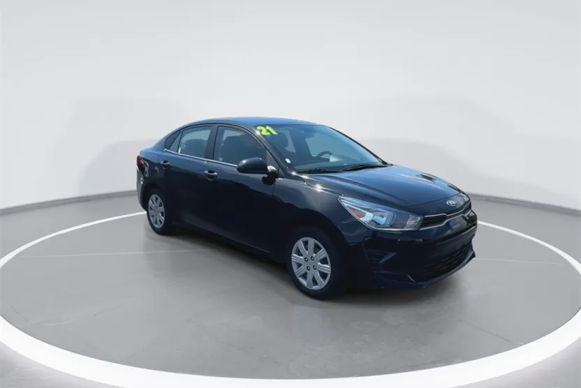2021 Kia Rio S photo 1