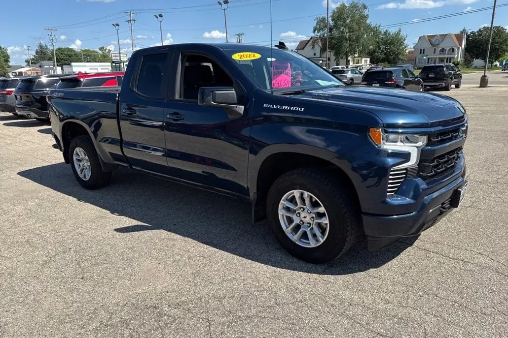 2022 Chevrolet Silverado 1500 RST photo 1