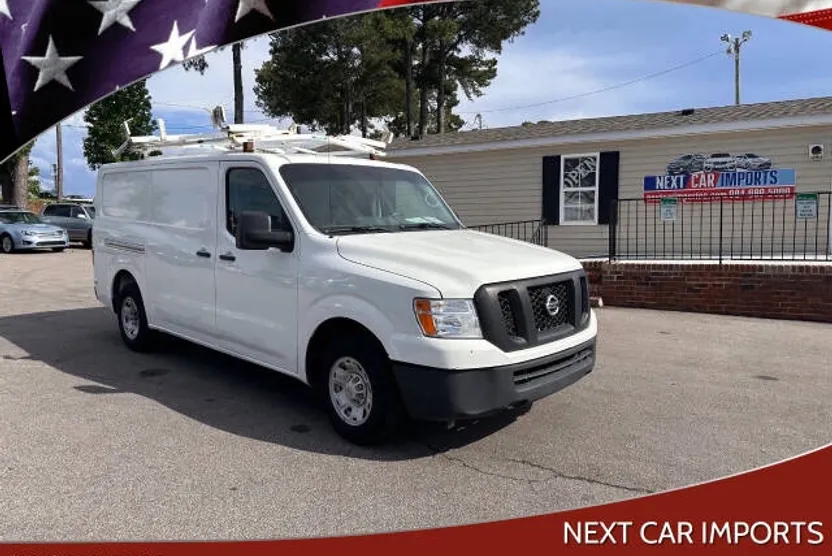 2017 Nissan NV2500 HD SV photo 1