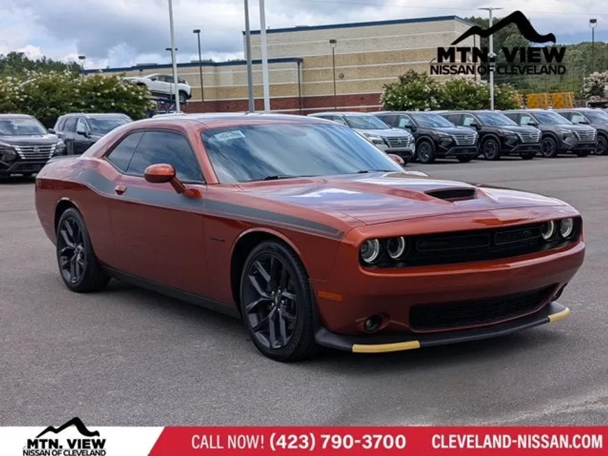 2022 Dodge Challenger R/T photo 1