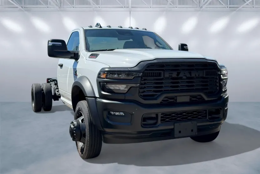 2025 Ram 5500 Tradesman photo 1