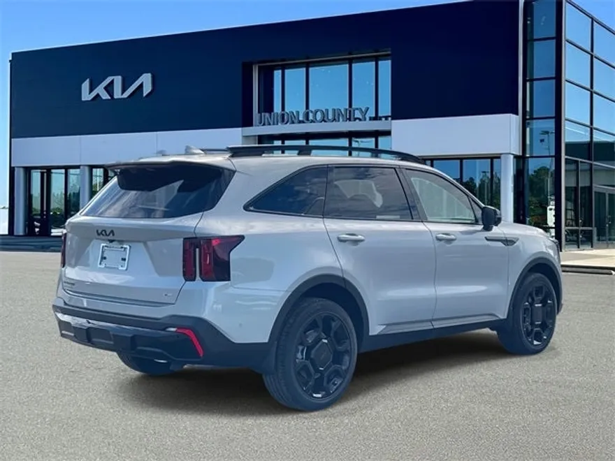 2026 Kia Sorento X-Line photo 1