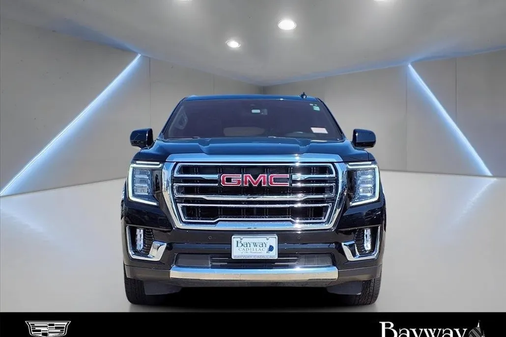 2023 Gmc Yukon SLT photo 1