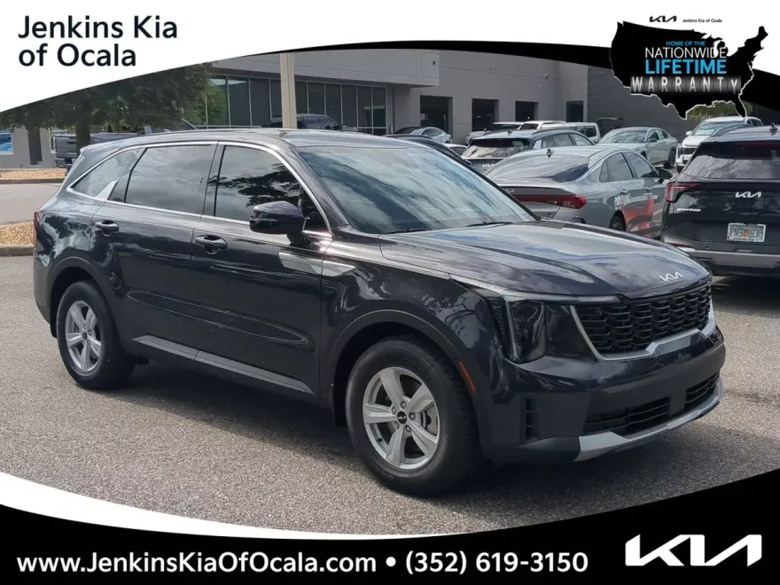 2026 Kia Sorento LX photo 1