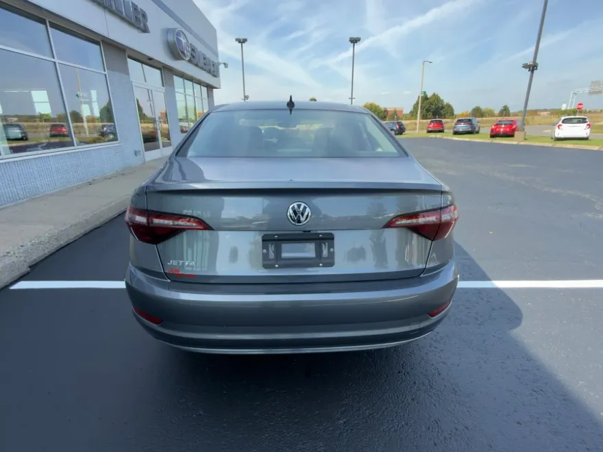 2021 Volkswagen Jetta SEL photo 1