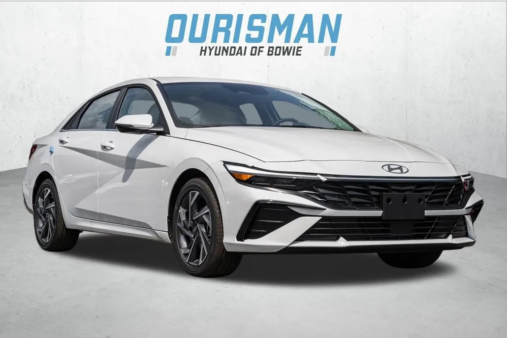 2025 Hyundai Elantra Limited photo 1