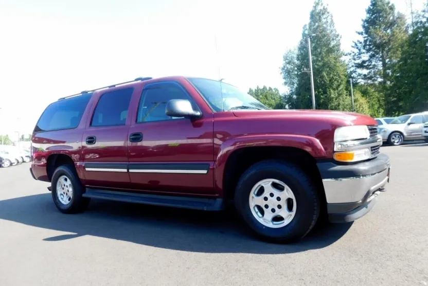 2005 Chevrolet Suburban 1500 photo 1