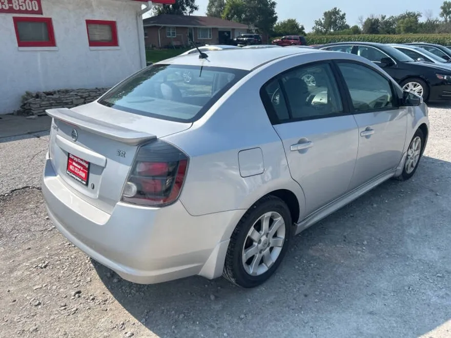 2010 Nissan Sentra 2.0 S photo 1