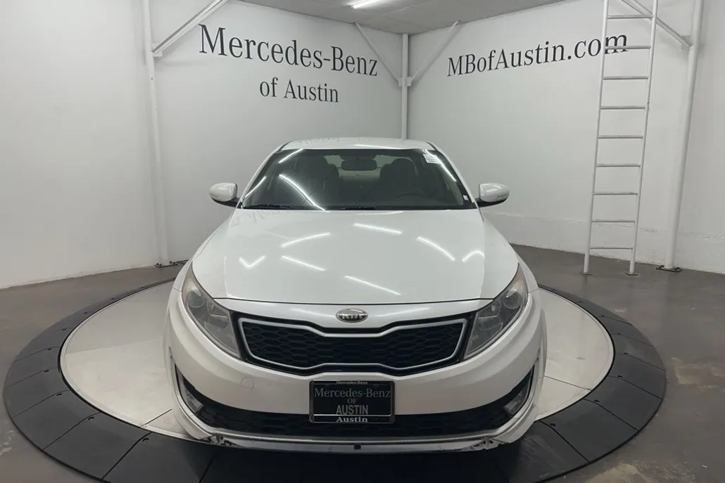 2013 Kia Optima Hybrid LX photo 1