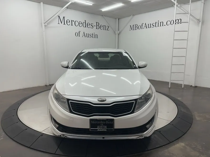 2013 Kia Optima Hybrid LX photo 1