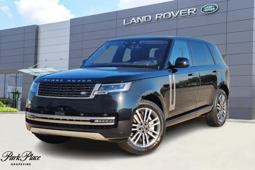2023 Land Rover Range Rover SE photo 1