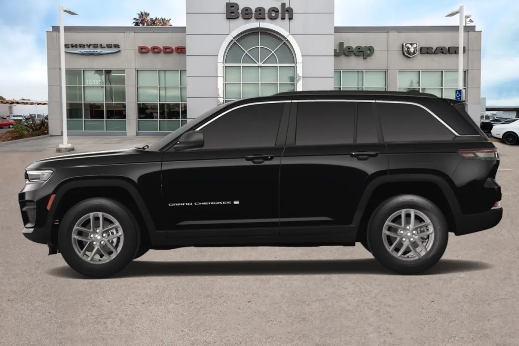 2025 Jeep Grand Cherokee Laredo photo 1