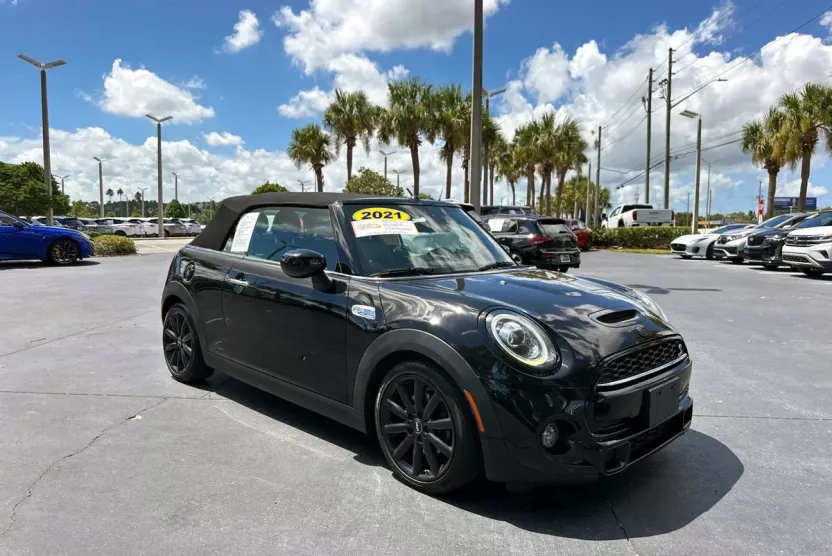 2021 Mini Cooper Convertible S photo 1