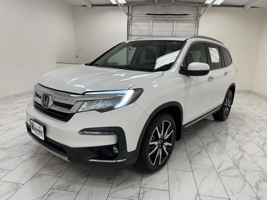 2022 Honda Pilot Touring photo 1