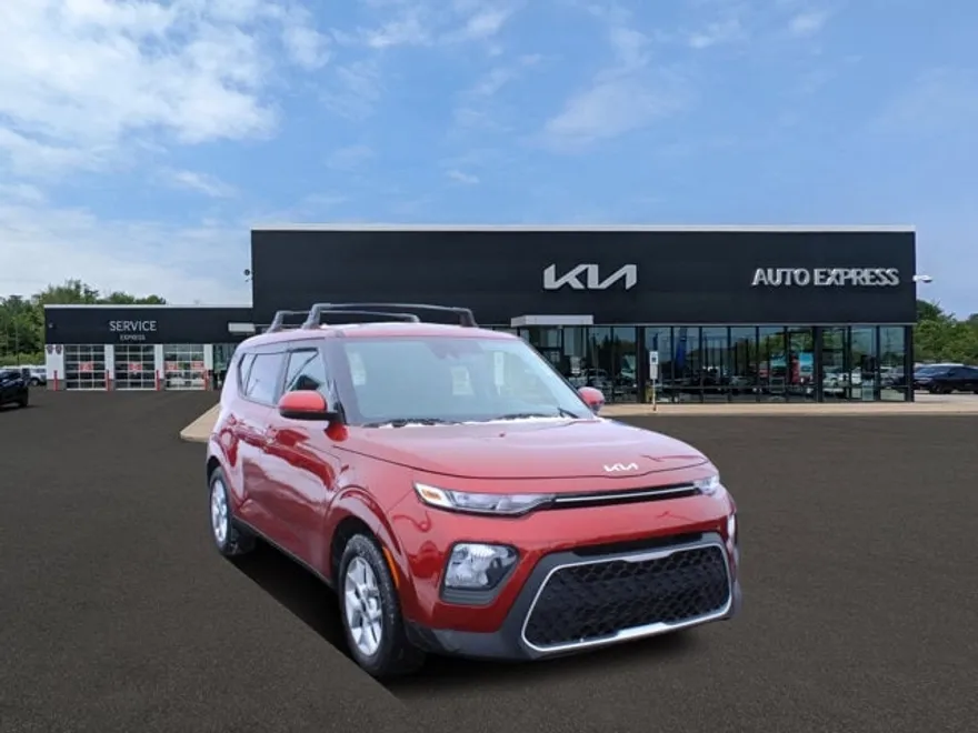 2022 Kia Soul LX photo 1