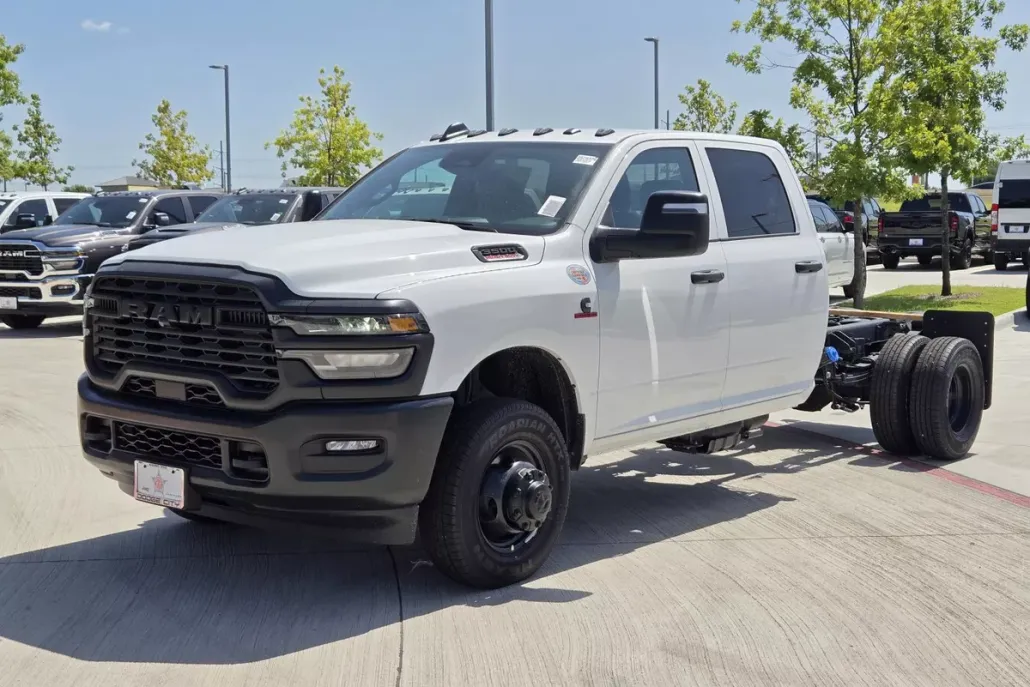 2025 Ram 3500 Tradesman photo 1