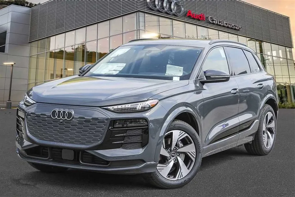 2025 Audi Q6 E-tron Premium Plus photo 1