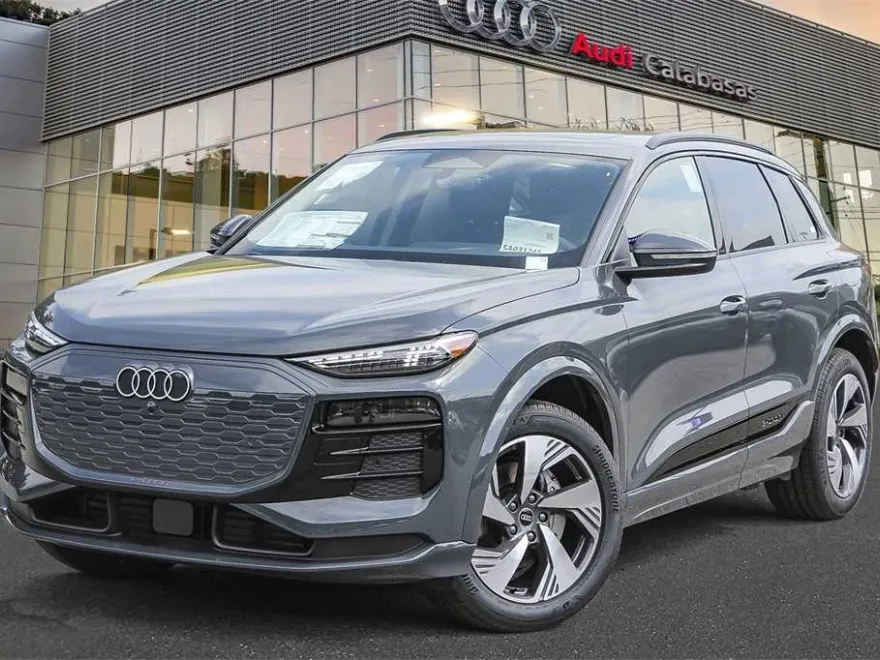 2025 Audi Q6 E-tron Premium Plus photo 1