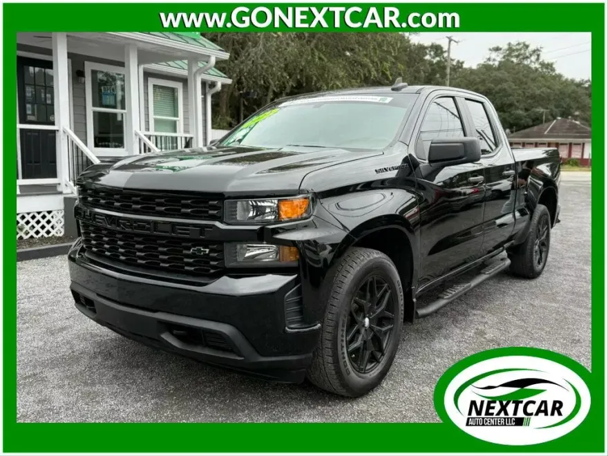 2022 Chevrolet Silverado 1500 Custom photo 1