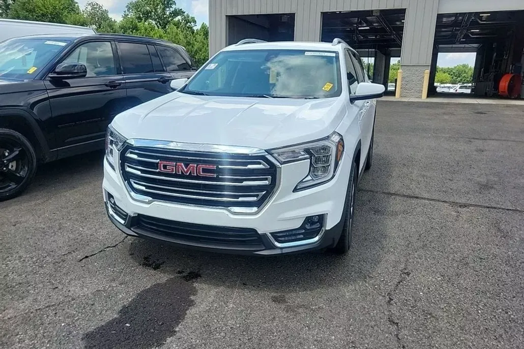 2024 Gmc Terrain SLT photo 1