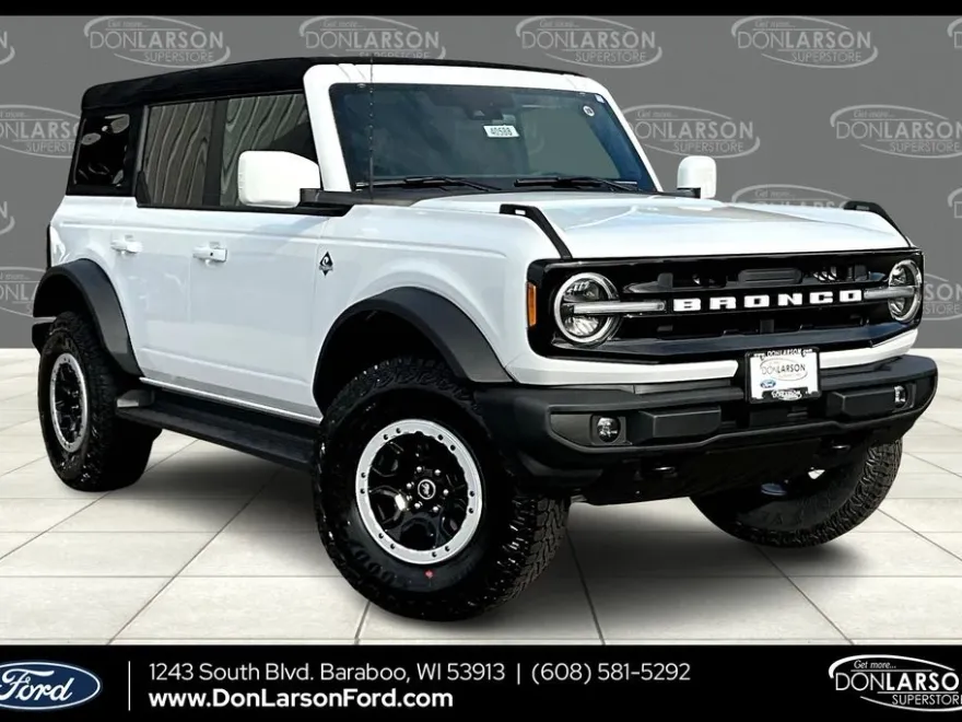 2025 Ford Bronco Outer Banks photo 1