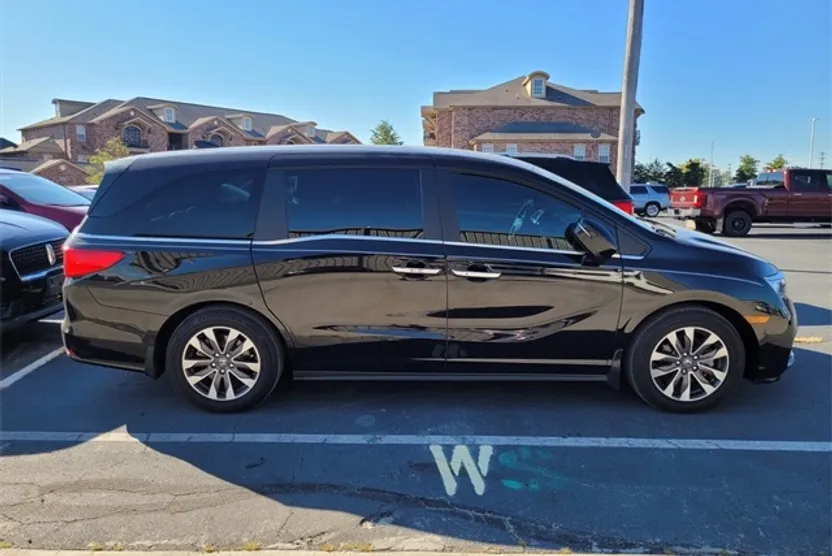 2024 Honda Odyssey EX-L photo 1