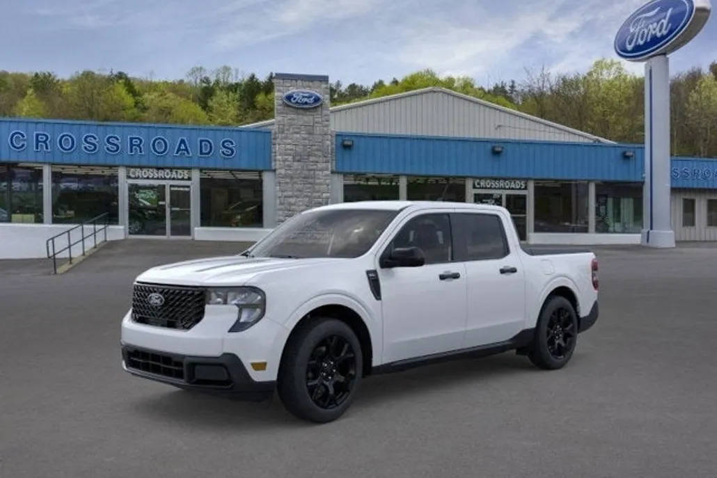 2025 Ford Maverick XLT photo 1