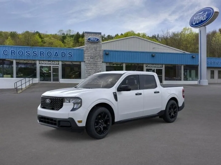 2025 Ford Maverick XLT photo 1