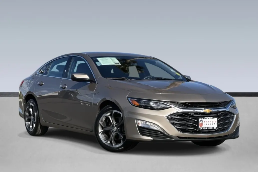2023 Chevrolet Malibu 1LT photo 1