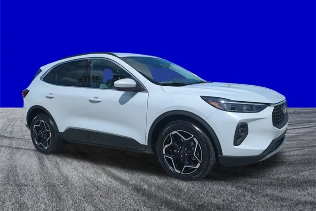 2025 Ford Escape Platinum photo 1