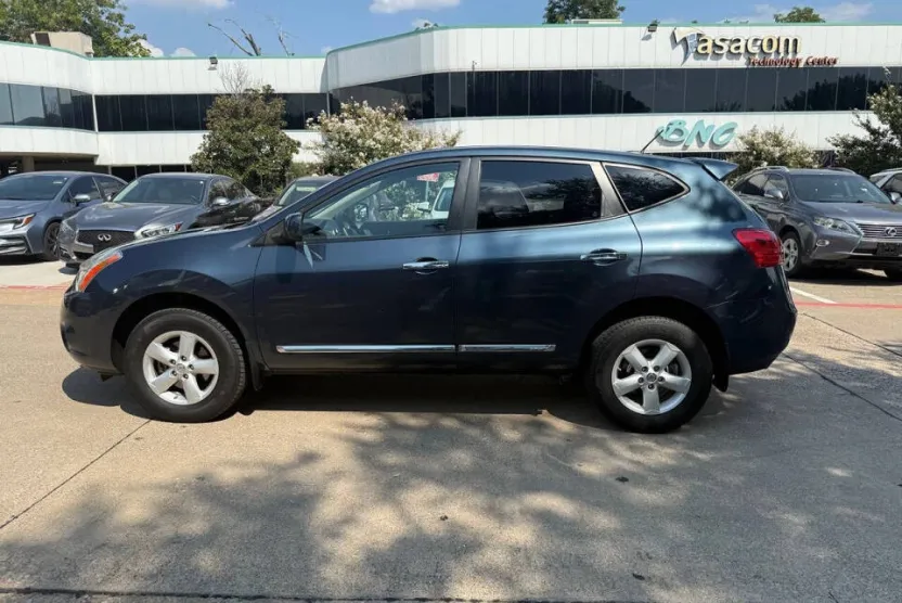 2013 Nissan Rogue S photo 1
